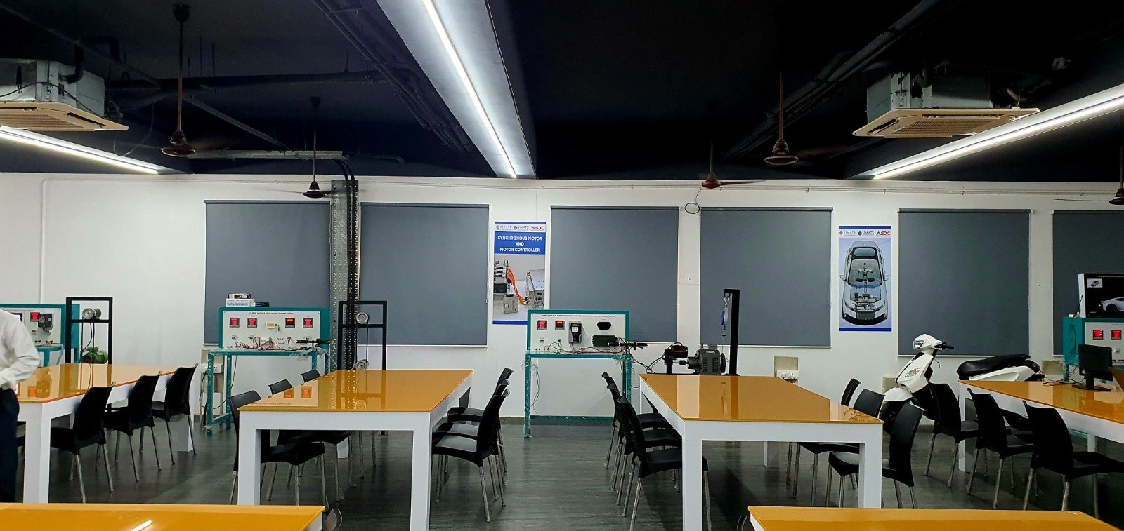 Automotive Training Lab — professional setup